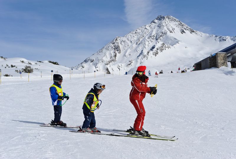 winter_skischule_mayrhofen_hippach_laurin_moser.jpg